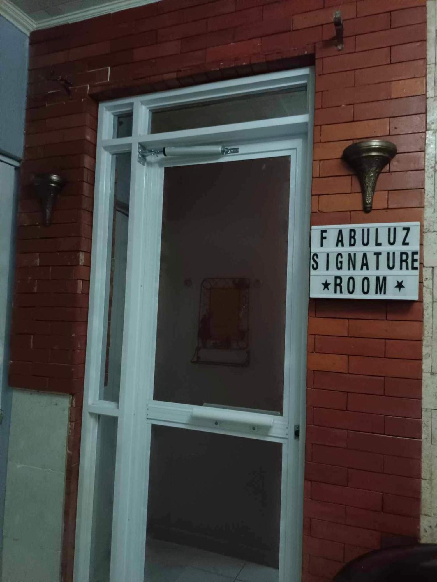 Fabuluz Luxury At Princess Place Malolos Esterno foto